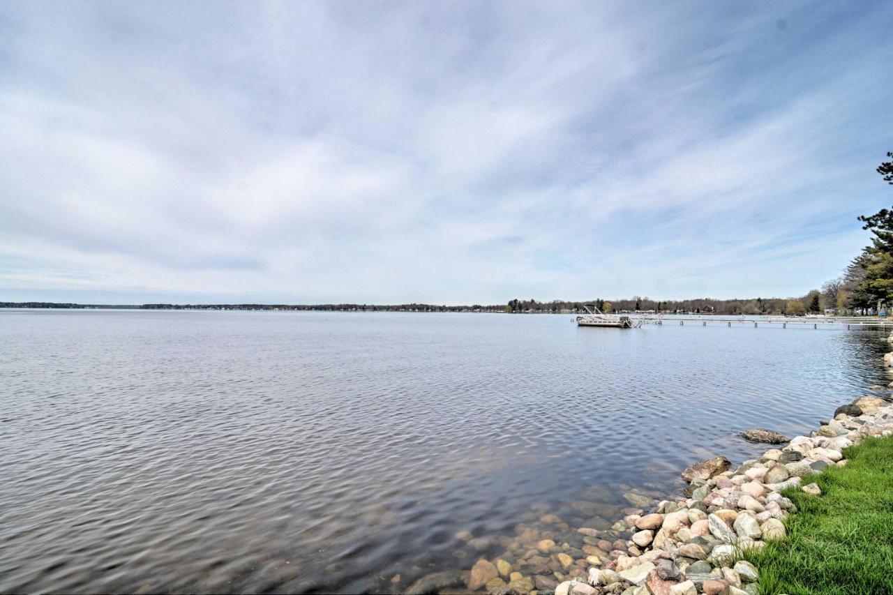 Lakefront Cadillac Home With Dock, Fire Pit And Grill! Exterior photo